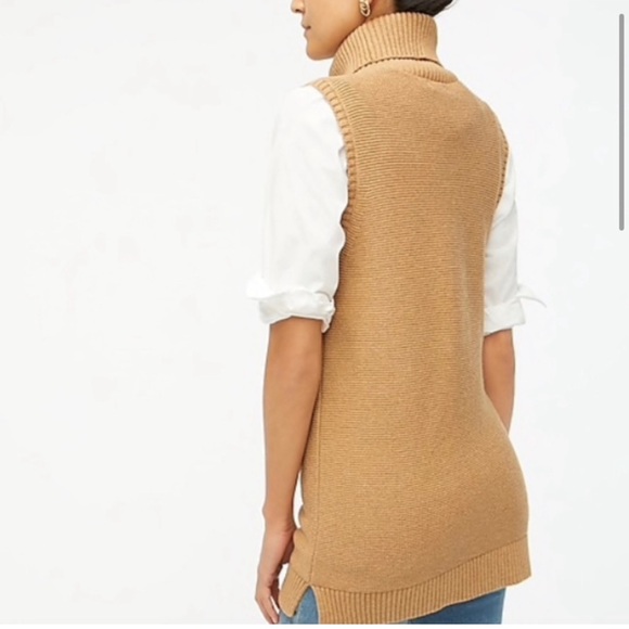 J Crew women’s sleeveless turtleneck sweater - Picture 2 of 3